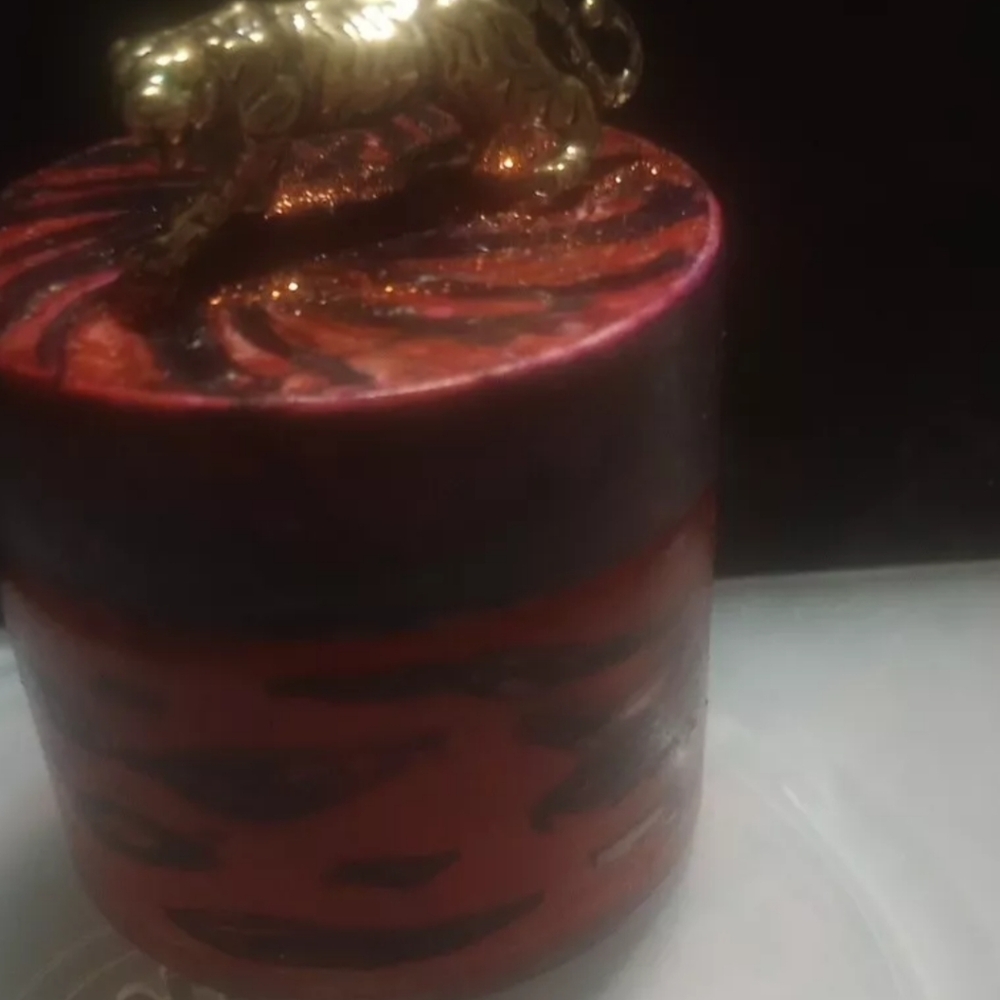 🐯 Tiger Lovers 🐅 must have. 1 of a kind jar. Includes numerous Tighter sticker
